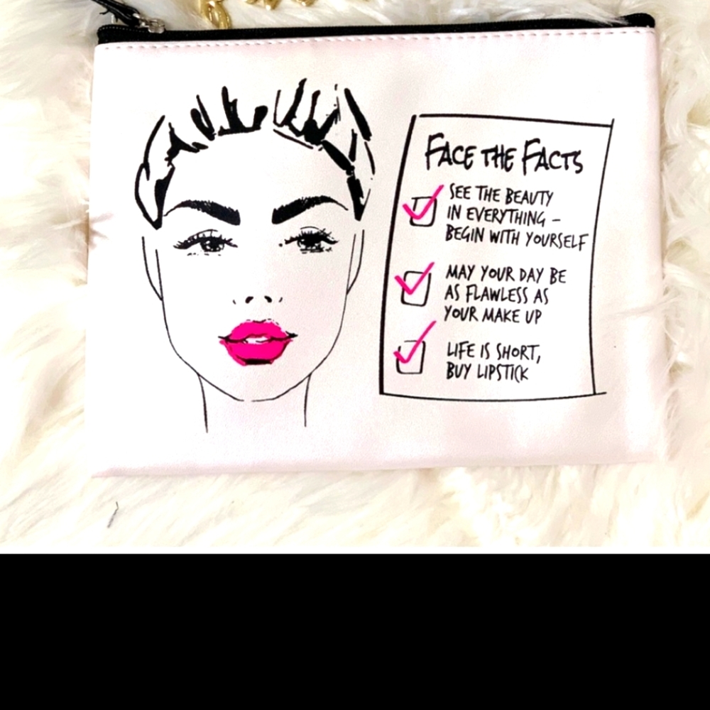 Benefit cosmetics bag "Face the Facts"